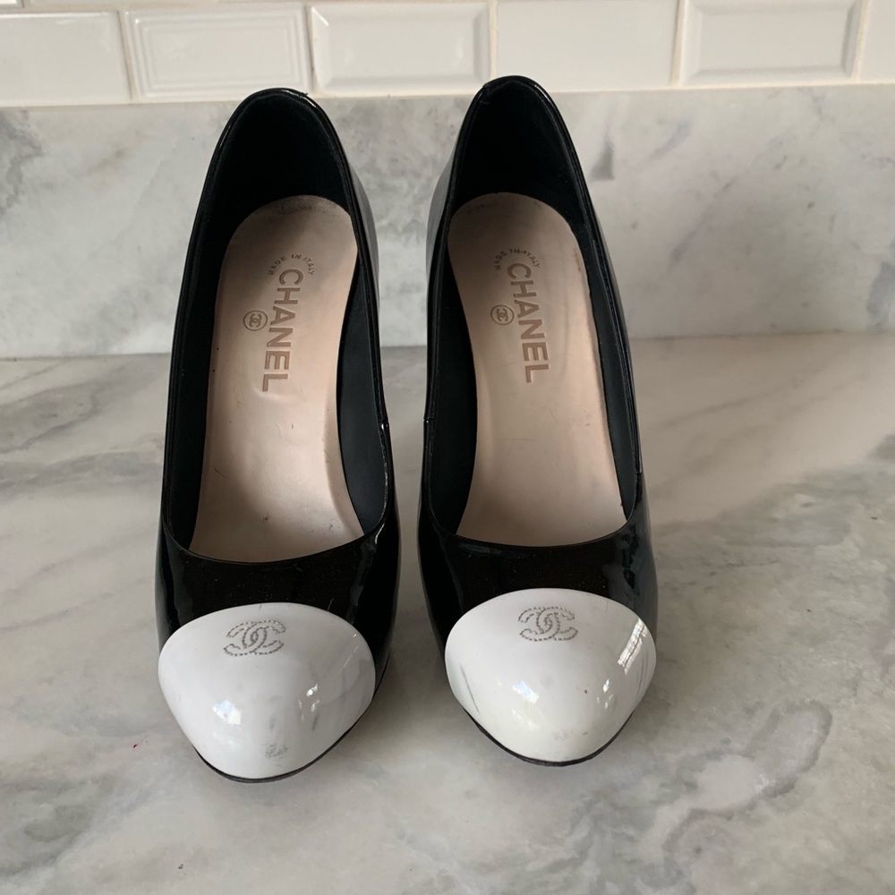 CHANEL Two-Tone Black and White Heels